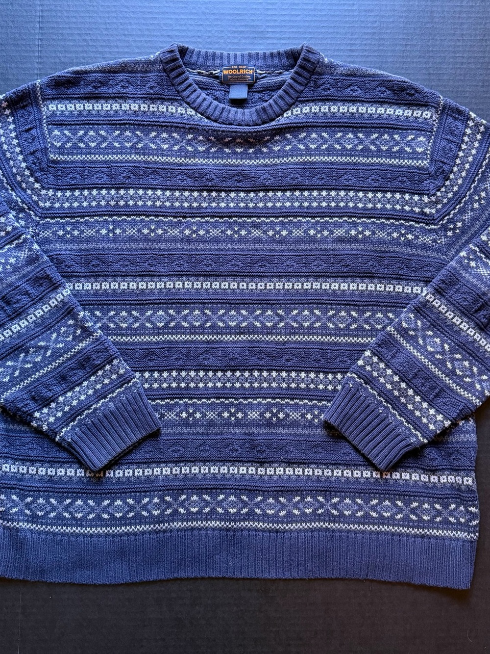 Vintage Woolrich Men's Navy Patterned Crewneck Sweater Large